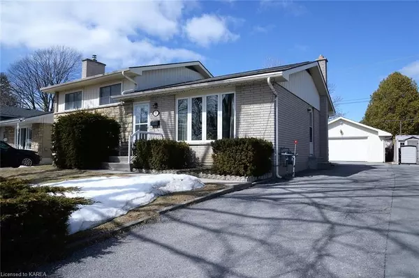 Kingston, ON K7K 2X3,162 MORENZ CRES