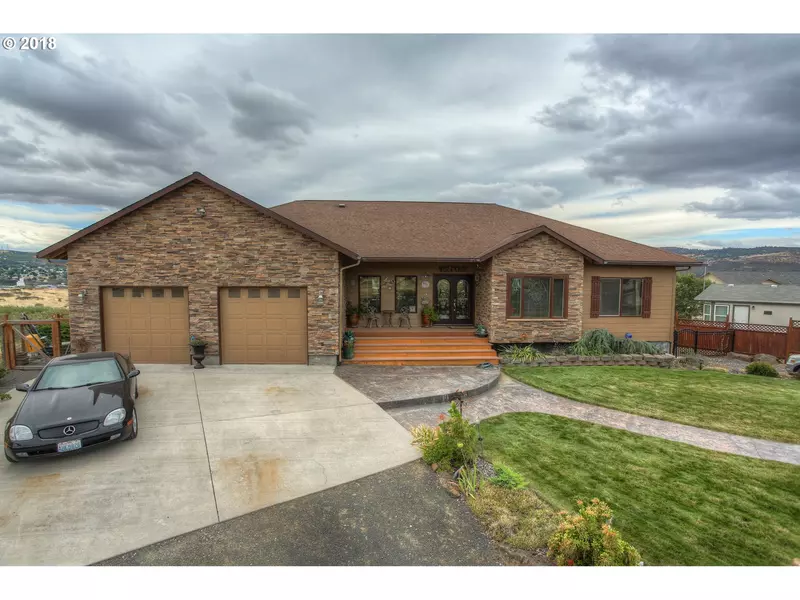 402 Sunridge AVE, Dallesport, WA 98617