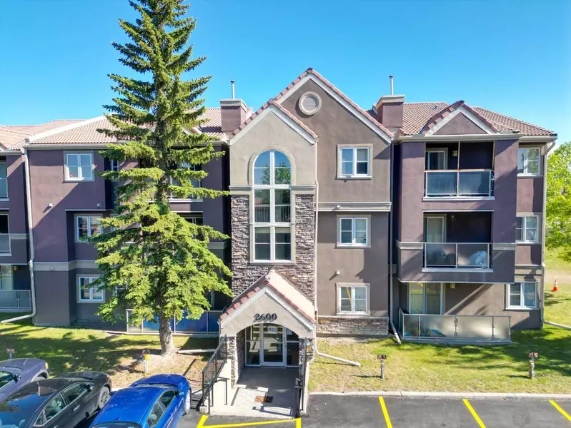 3400 Edenwold HTS NW #2612, Calgary, AB T3A 3Y5