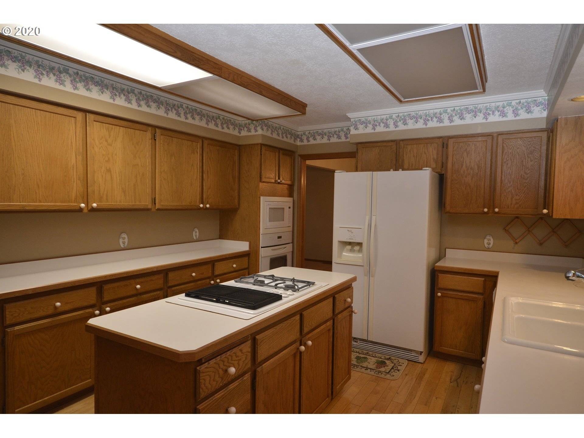 White Salmon, WA 98672,703 W JEWETT BLVD
