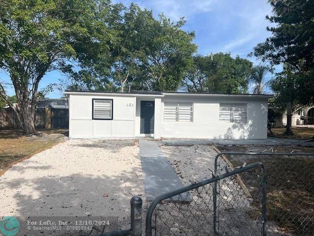 Lantana, FL 33462,101 Hibiscus Tree Dr