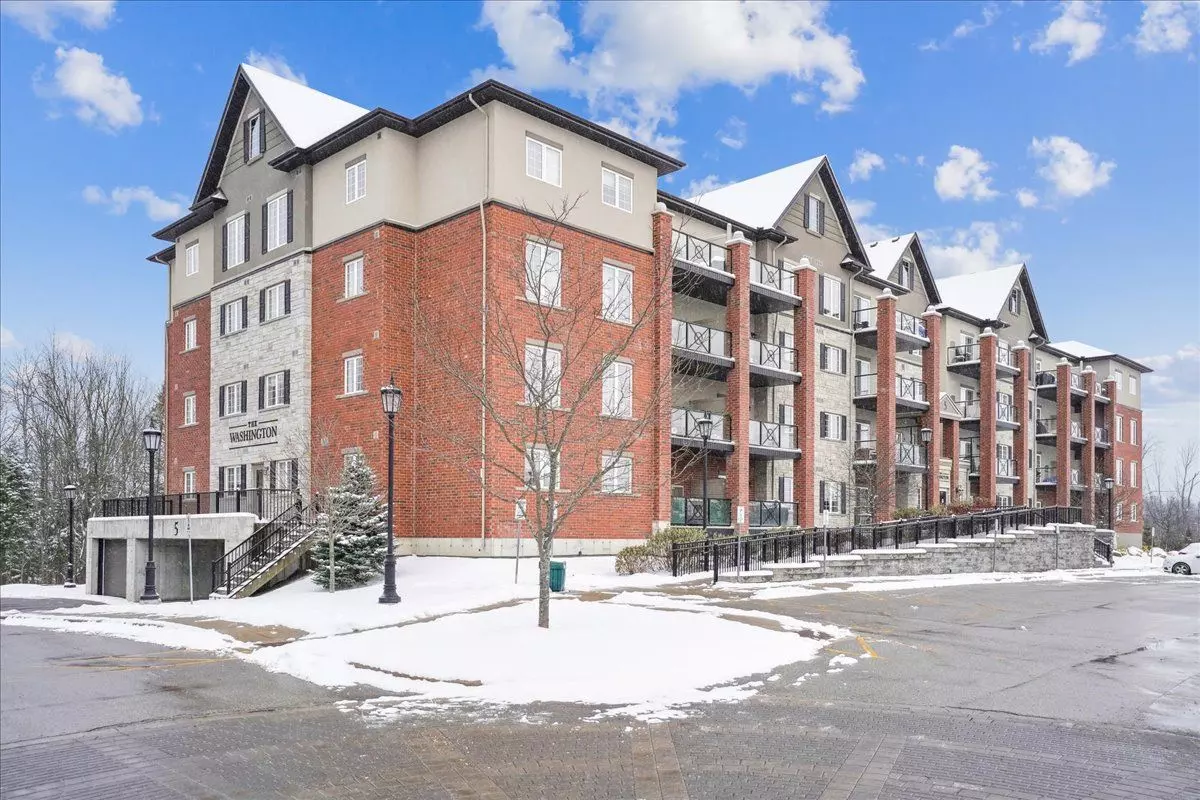 Simcoe, ON L4N 7Y8,5 Greenwich ST #203