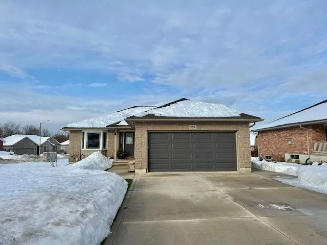 Hanover, ON N4N 3W8,754 16TH ST