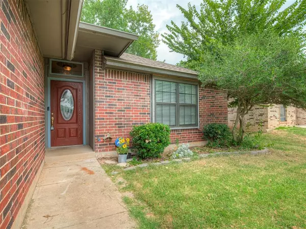 Edmond, OK 73012,16924 Cedarwood Drive