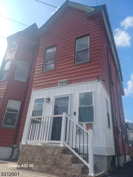 140 Autumn St, Passaic City, NJ 07055