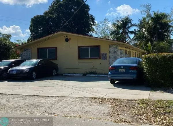 North Miami, FL 33161,780 NE 127th St