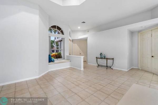 Weston, FL 33331,3787 Oak Ridge Cir