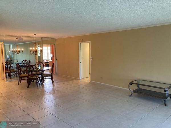 Pompano Beach, FL 33069,805 Cypress Blvd  #309