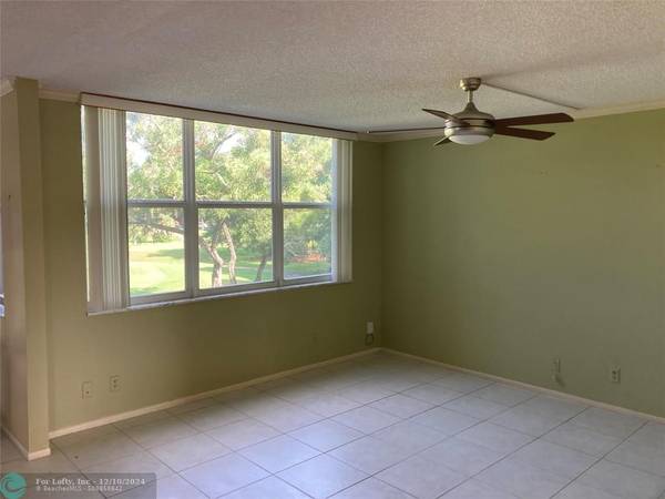 Pompano Beach, FL 33069,805 Cypress Blvd  #309