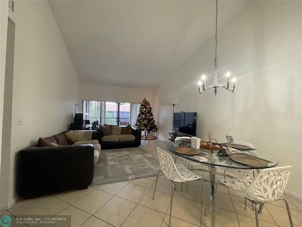 Deerfield Beach, FL 33442,2067 SW 15th St  #240