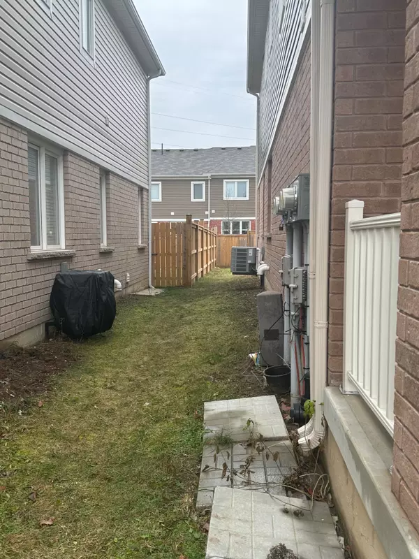 Kitchener, ON N2P 2X6,102 Watermill ST