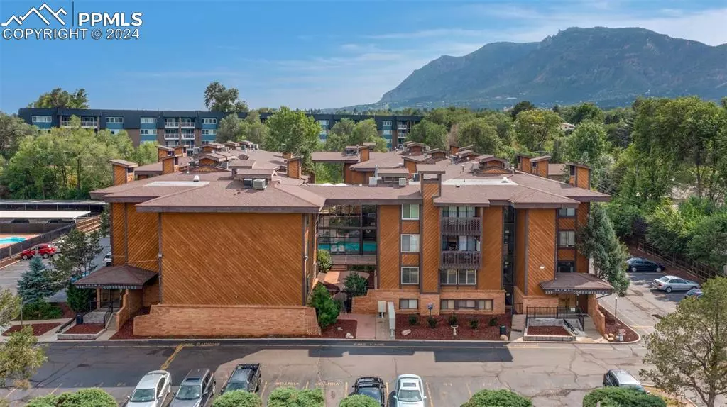 935 Saturn DR #305, Colorado Springs, CO 80905