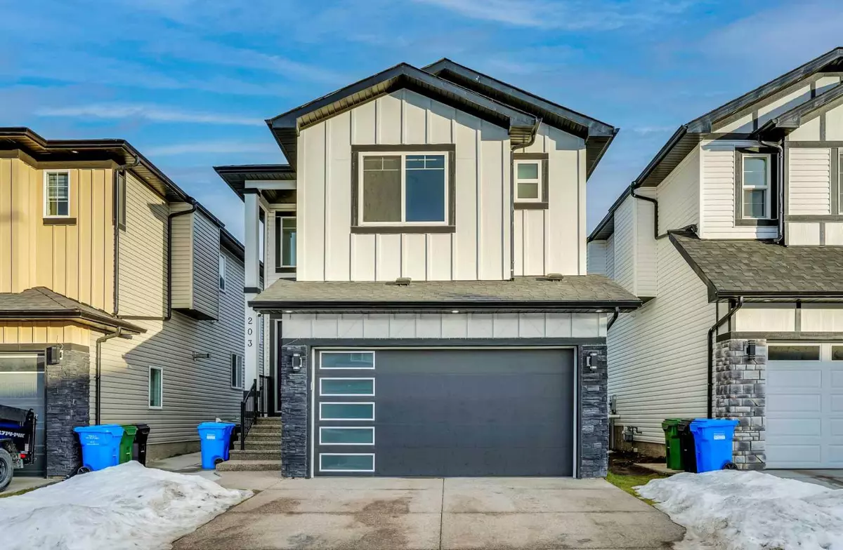 Calgary, AB T3J2K4,203 Saddlecrest GRV NE