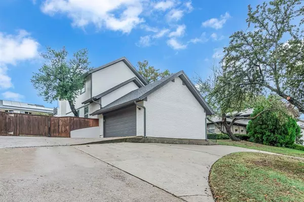 Fort Worth, TX 76179,7637 Skylake Drive