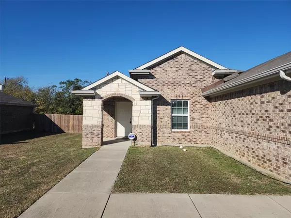 4217 Andrea Lane, Forest Hill, TX 76119