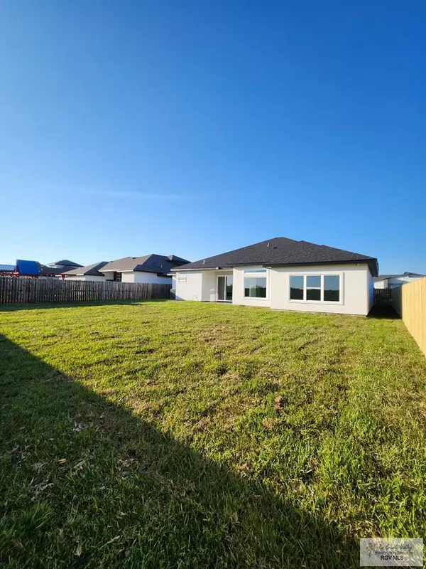 Los Fresnos, TX 78566,9525 LAKE JOHN