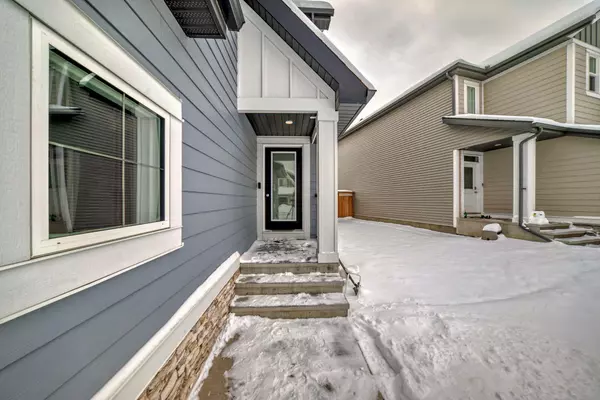 Calgary, AB T2X 4P9,166 Creekstone WAY Southwest