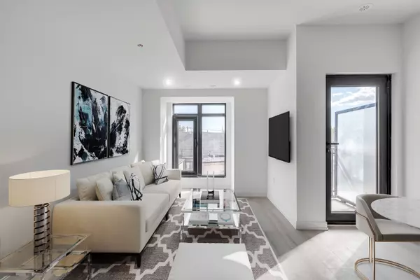 Toronto E01, ON M4M 2P5,485 Logan AVE #314