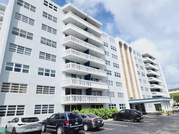 401 NE 14th Ave  #306, Hallandale Beach, FL 33009