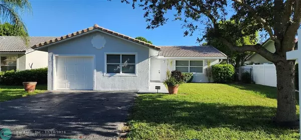 8911 NW 25th Ct, Coral Springs, FL 33065