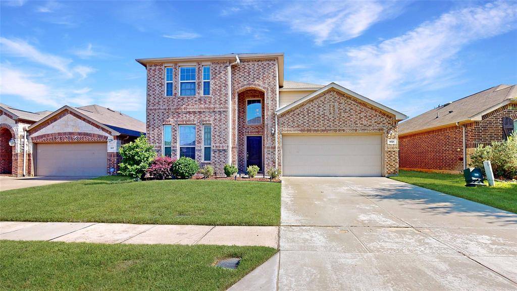 8121 Black Hills Trail, Aubrey, TX 76227