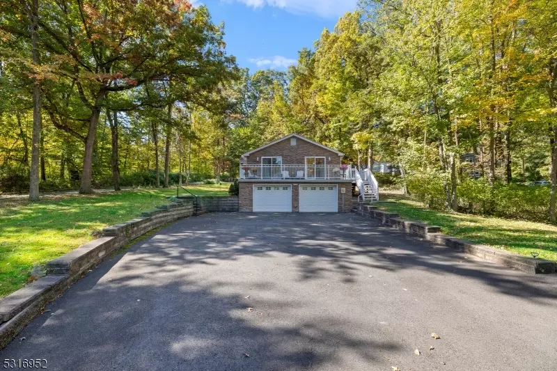 23A Hillcrest Rd, Warren Twp., NJ 07059