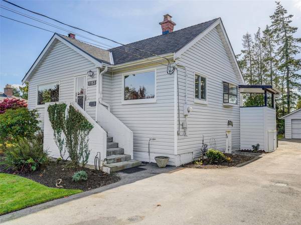 1153 Bewdley Ave, Esquimalt, BC V9A 5N2