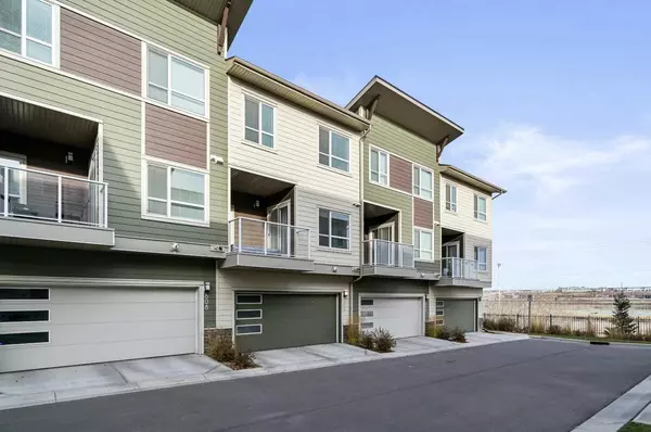 Calgary, AB T3K 2P3,606 Harvest Grove WALK Northeast