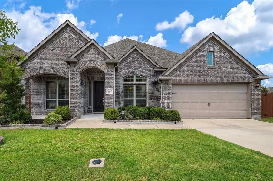 939 Bentley Drive, Roanoke, TX 76262