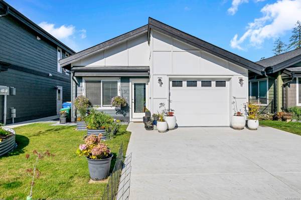 31 Saanich Ridge Dr, Central Saanich, BC V8M 0B8