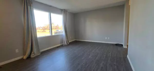 Calgary, AB T2A 5M8,951 Maitland WAY NE