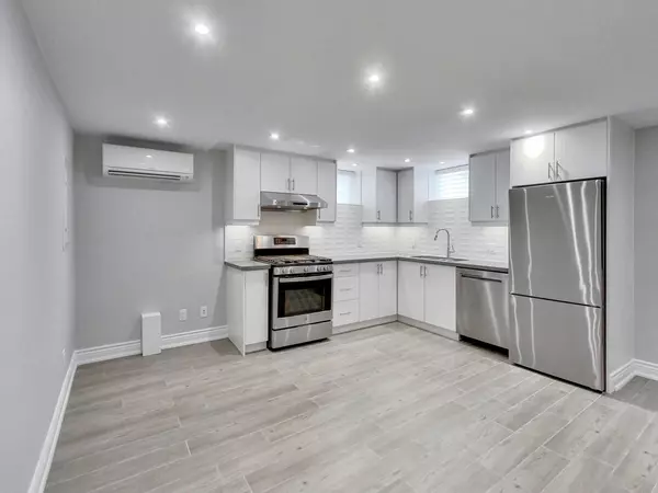 Toronto W02, ON M6H 1T8,115 Wallace AVE #Apt #4