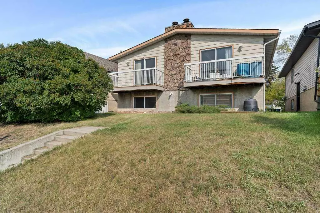 Calgary, AB T3B 0G4,7008B Bowness RD NW