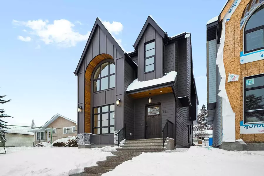 161 Heston ST Northwest, Calgary, AB T2K2C5