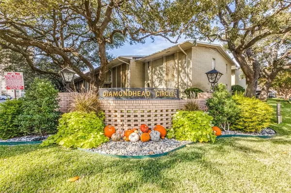 6353 Diamond Head Circle #B, Dallas, TX 75225