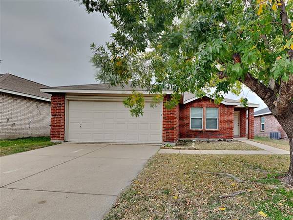 5517 Camarillo Drive, Fort Worth, TX 76244