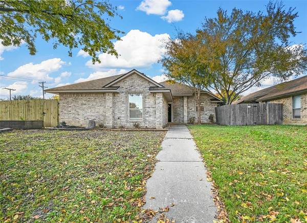 1101 Appleton Drive, Mansfield, TX 76063