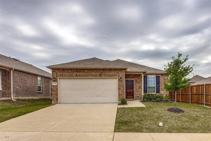 1220 Waggoner Drive, Aubrey, TX 76227