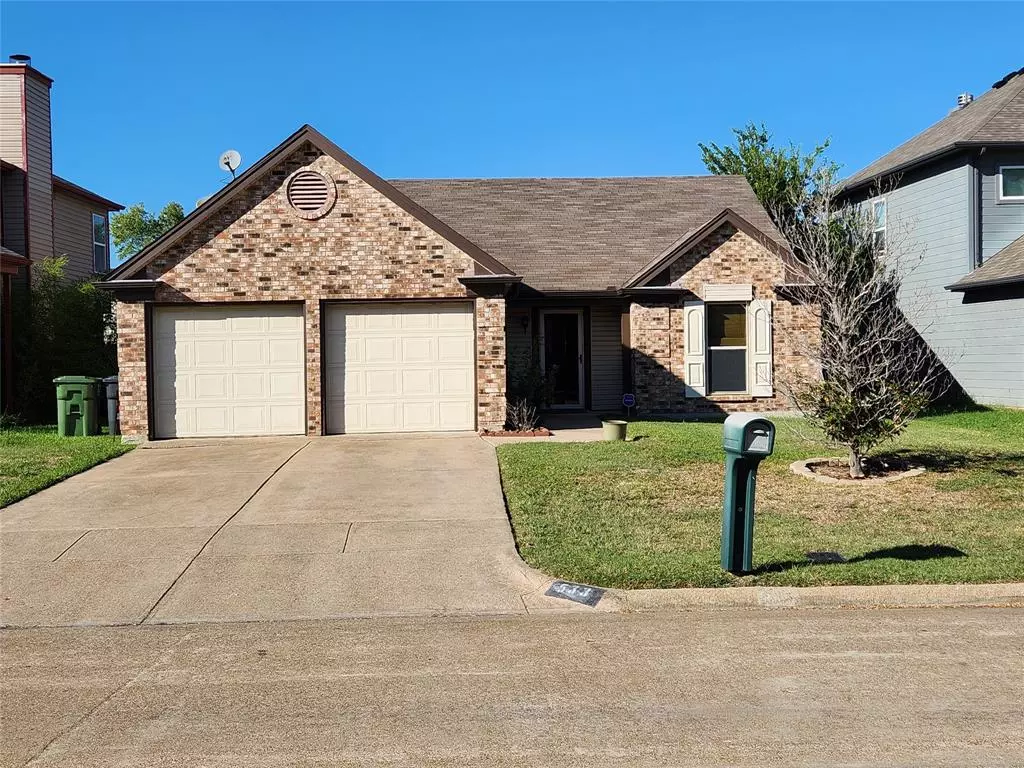 Arlington, TX 76018,533 Nightshade Drive