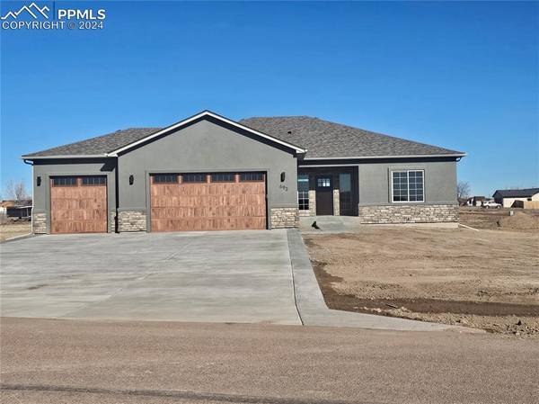 693 E Engle DR, Pueblo West, CO 81007