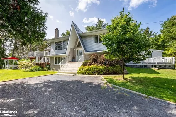 34 ISLAND RD W, Sudbury, ON P0M 2W0