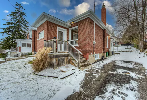 Cambridge, ON N1R 1B4,19 Paisley HTS