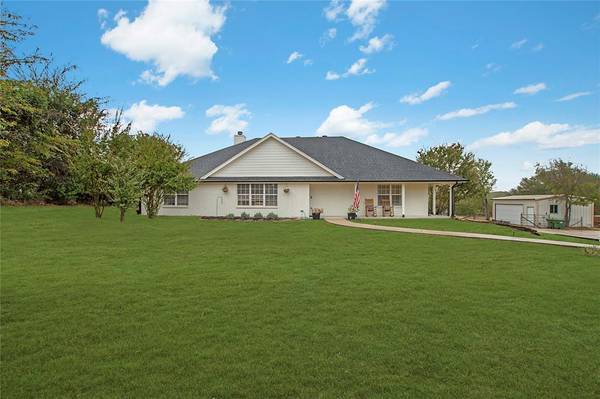 321 E Woody Creek Court, Springtown, TX 76082