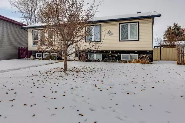 Ponoka, AB T4J1E5,6312 50A Street Close