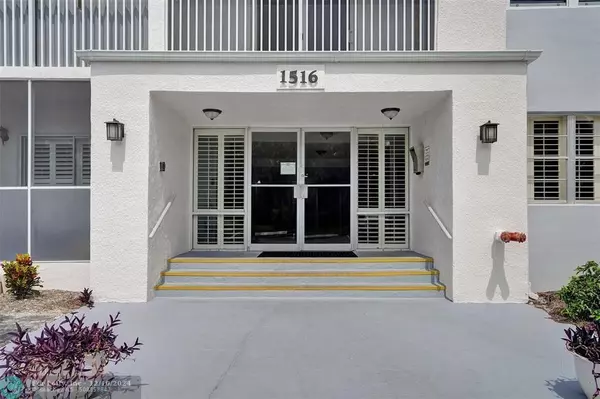 Lake Worth Beach, FL 33460,1516 S Lakeside Drive  #109