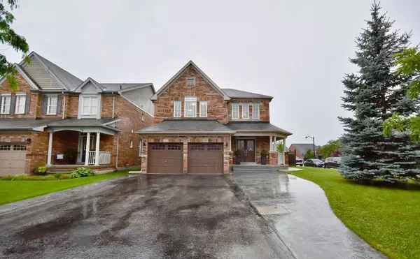 Bradford West Gwillimbury, ON L3Z 0E4,49 Corwin DR #Main