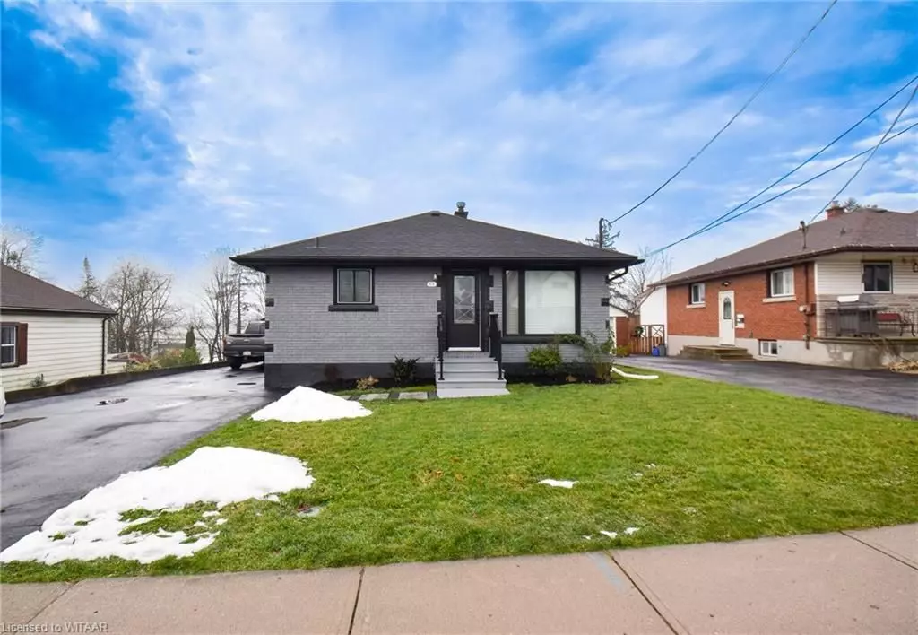 Oxford, ON N4S 7M4,69 CLARKE ST