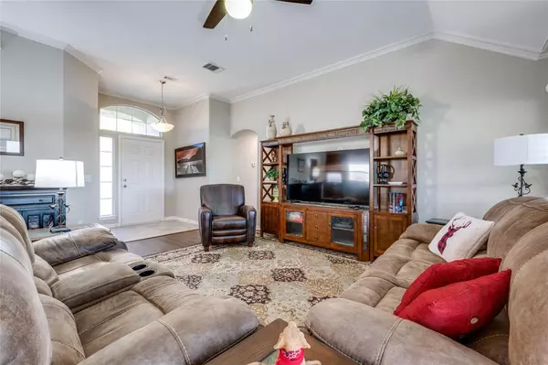 Denton, TX 76207,9601 Applewood Trail