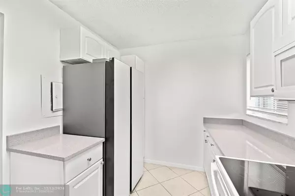 Delray Beach, FL 33445,2805 SW 22nd Ave  #108