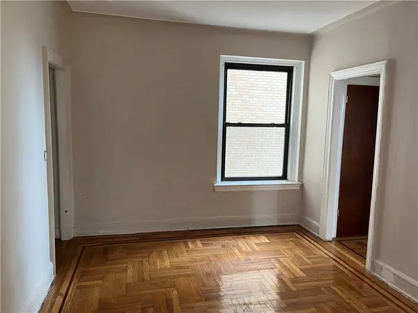 1802 Ocean Pkwy #E14, Gravesend, NY 11223